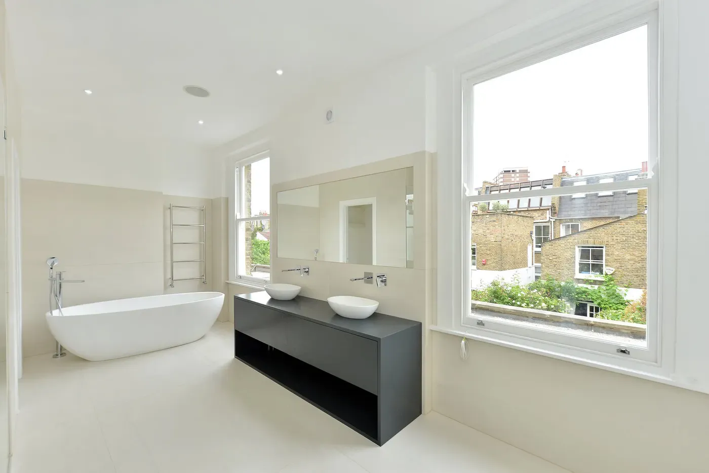 Master en-suite in SW6