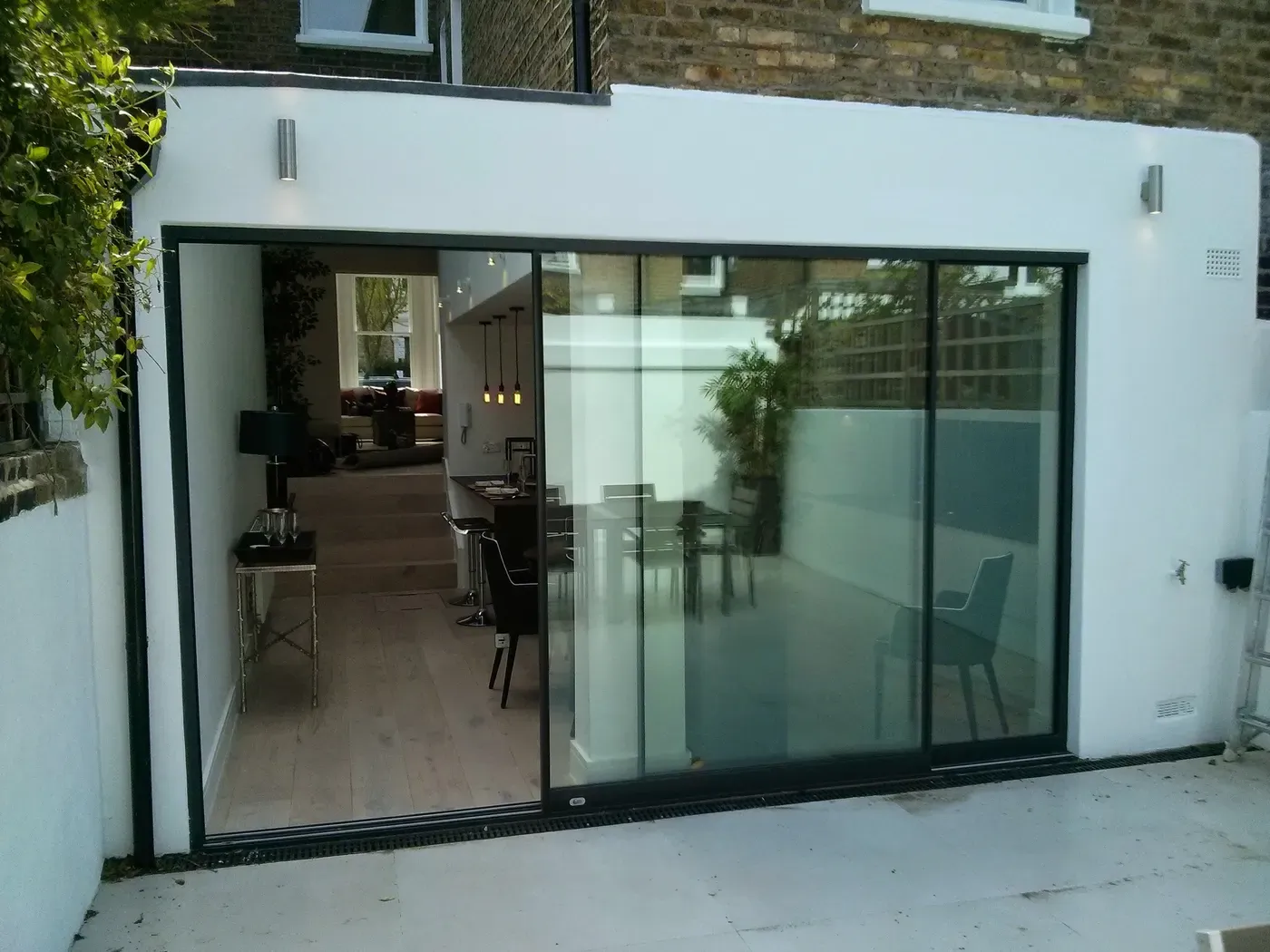 Rear glazing in W12