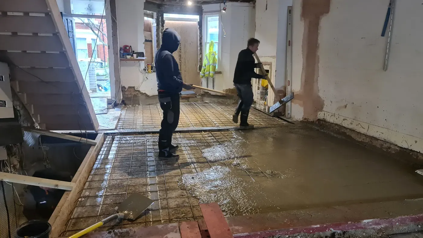 Pouring and levelling concrete in SW6