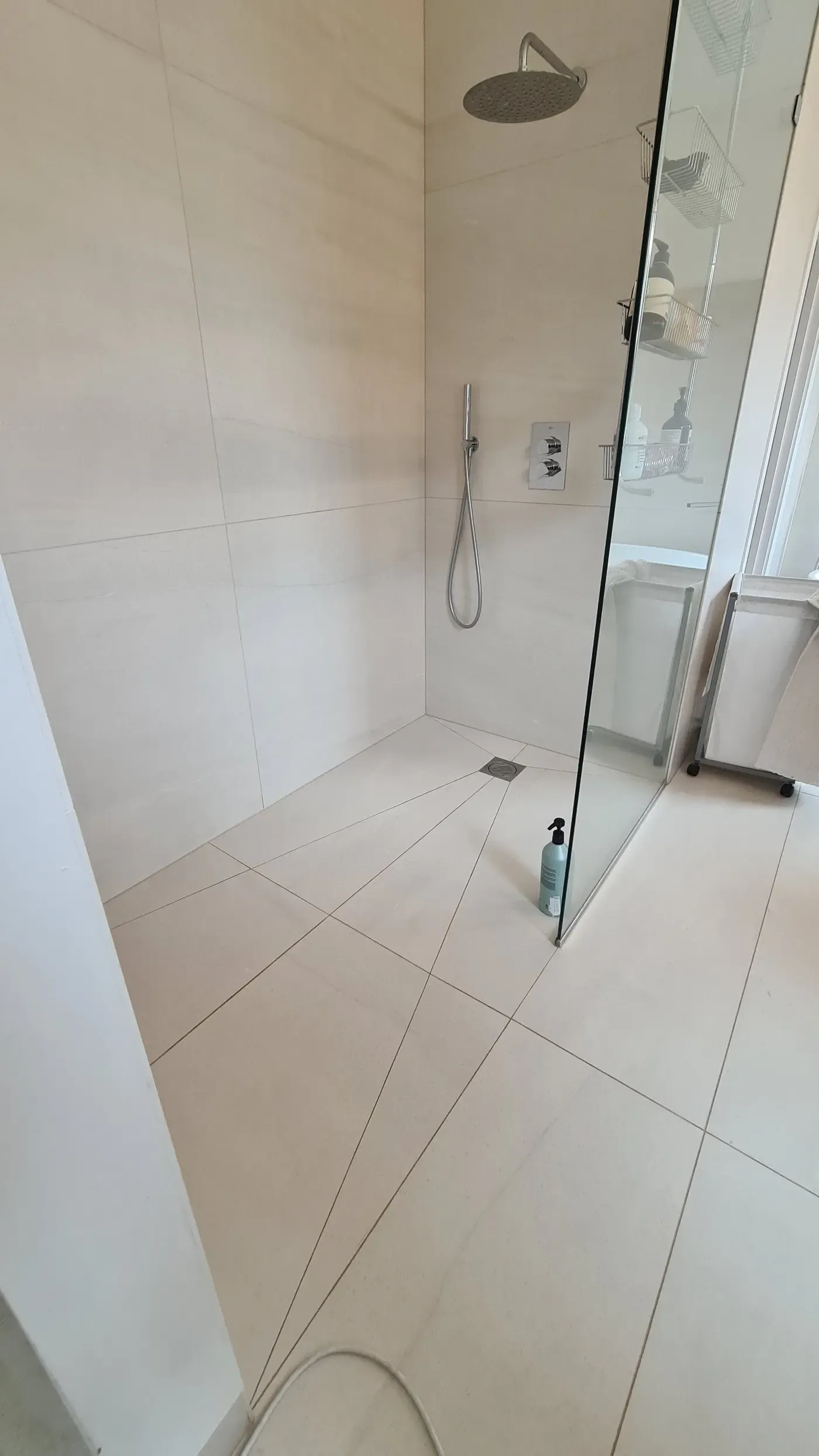 Walk-in shower in SW6