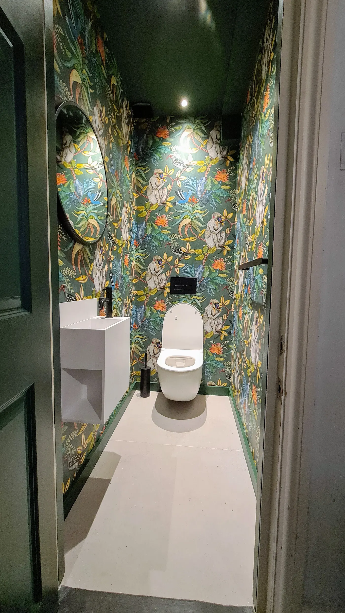 Cloakroom & WC, West London